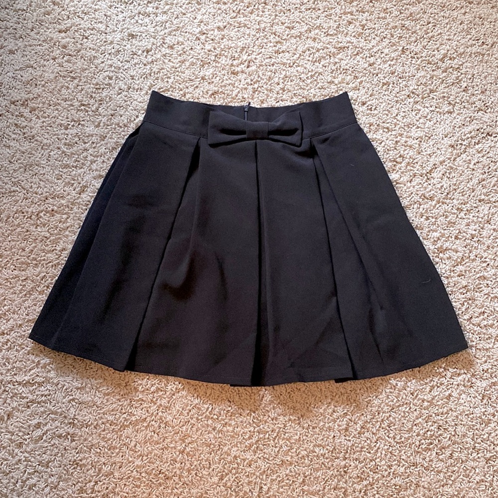 Chicwish black pleated A-line skirt